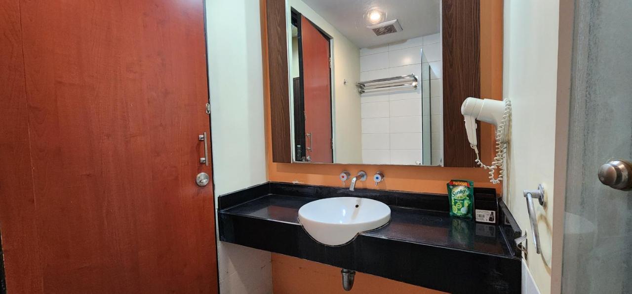 Apartemen Solo Paragon By Cariapartemen-Id Bonorejo Экстерьер фото